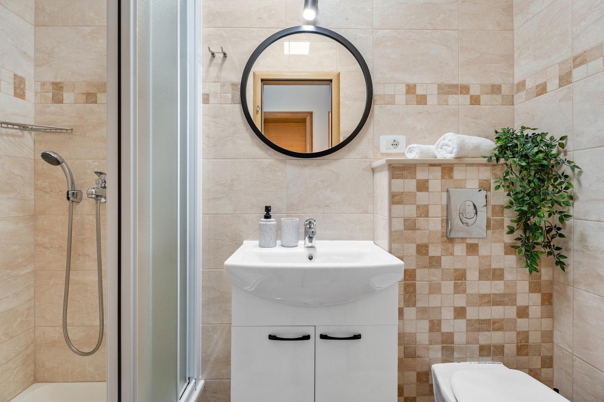 אומיס Apartments Bakota מראה חיצוני תמונה