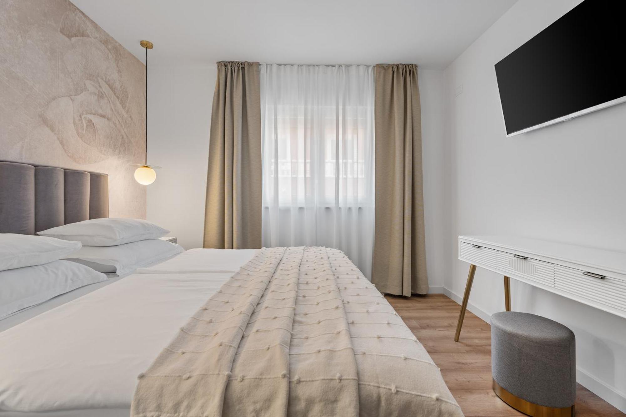 אומיס Apartments Bakota מראה חיצוני תמונה